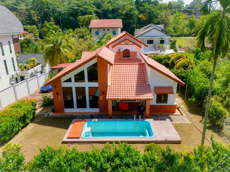 Bungalow House for Sale in Saujana Utama (Selangor) - Ishak Ramli - Exterior - PropertyGuru.com.my