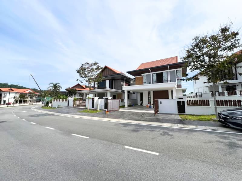 Rumah Berkembar untuk Dijual di Alam Sari (Bangi) - Amierul Hafizie - Exterior - PropertyGuru.com.my