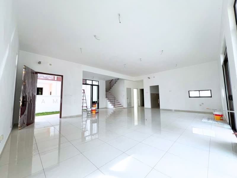 Rumah Berkembar untuk Dijual di Alam Sari (Bangi) - Amierul Hafizie - Living Room - PropertyGuru.com.my