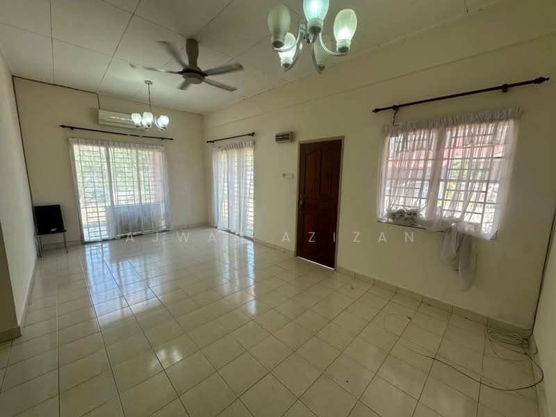 Rumah Teres 1.5-Tingkat untuk Dijual di Kota Puteri (Batu Arang) - Ajwad Azizan - PropertyGuru.com.my