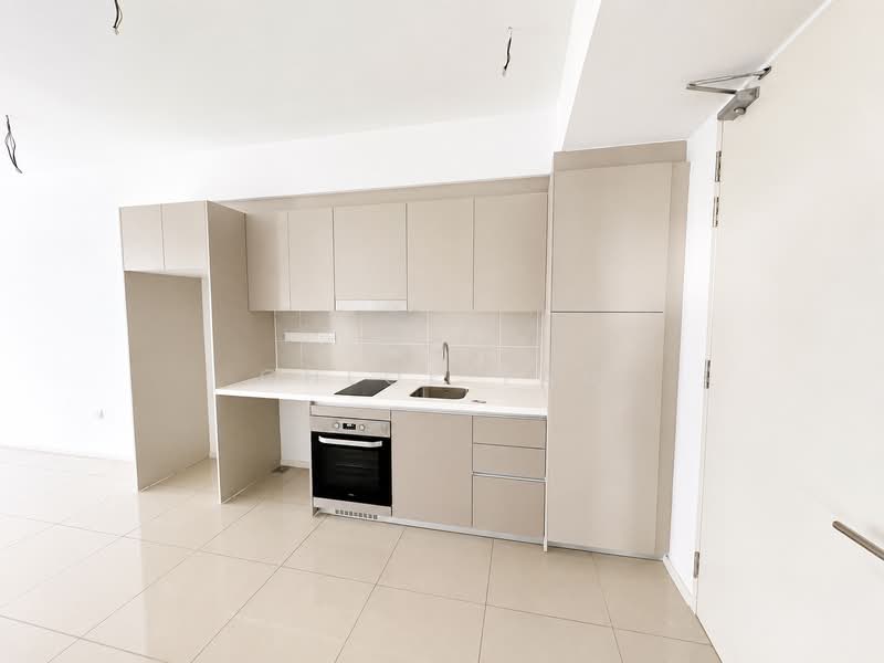 Kediaman Servis untuk Dijual di Est8 - Chloe Yan - Kitchen - PropertyGuru.com.my