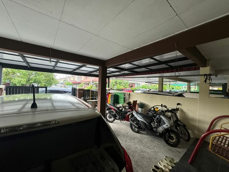 2-storey Terraced House for Sale in Bandar Laguna Merbok (Sungai Petani) - Hasrul Rosli - Car Park - PropertyGuru.com.my