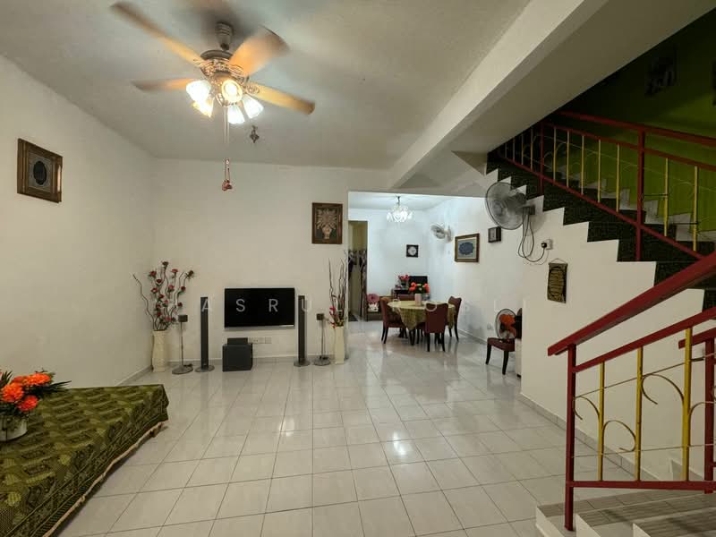 2-storey Terraced House for Sale in Bandar Laguna Merbok (Sungai Petani) - Hasrul Rosli - Living Room - PropertyGuru.com.my