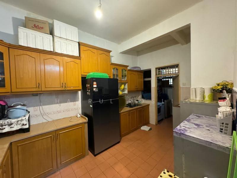 2-storey Terraced House for Sale in Bandar Laguna Merbok (Sungai Petani) - Hasrul Rosli - Kitchen - PropertyGuru.com.my