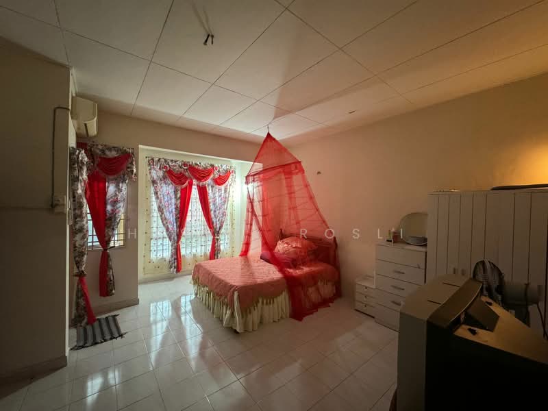 2-storey Terraced House for Sale in Bandar Laguna Merbok (Sungai Petani) - Hasrul Rosli - Bedroom - PropertyGuru.com.my