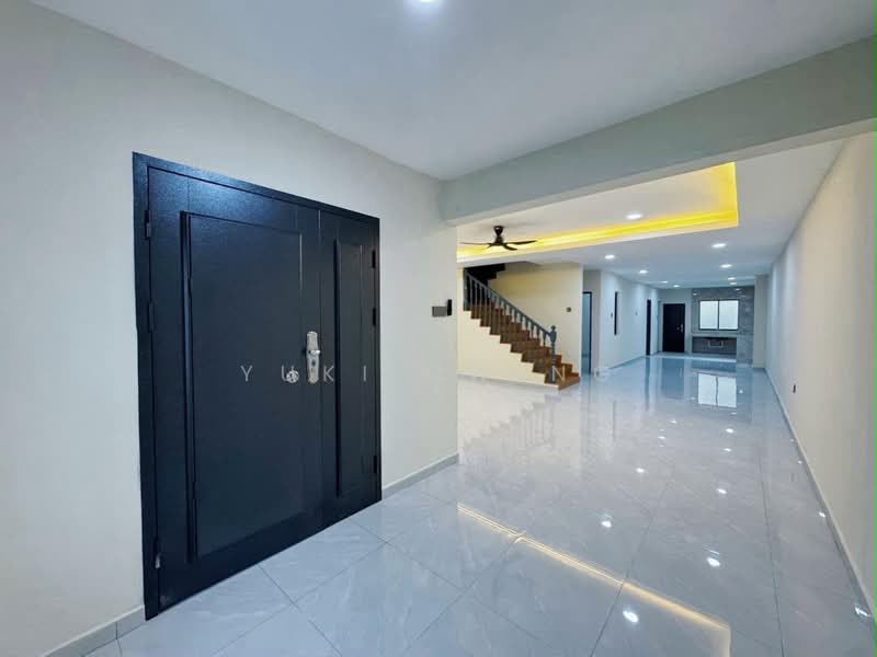 Rumah Teres 2-Tingkat untuk Dijual di Taman Sentosa (Johor Bahru) - Yuki Cheng - Entrance - PropertyGuru.com.my