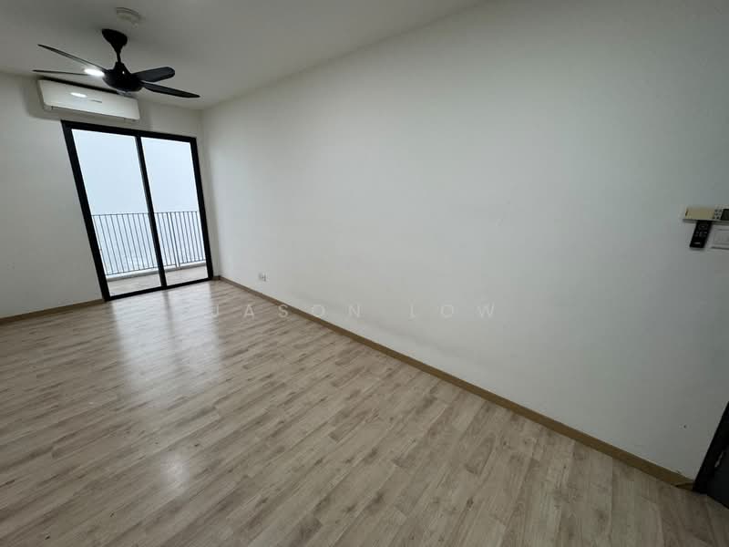 Kediaman Servis untuk Disewa di Emporis - Jason Low - Balcony - PropertyGuru.com.my