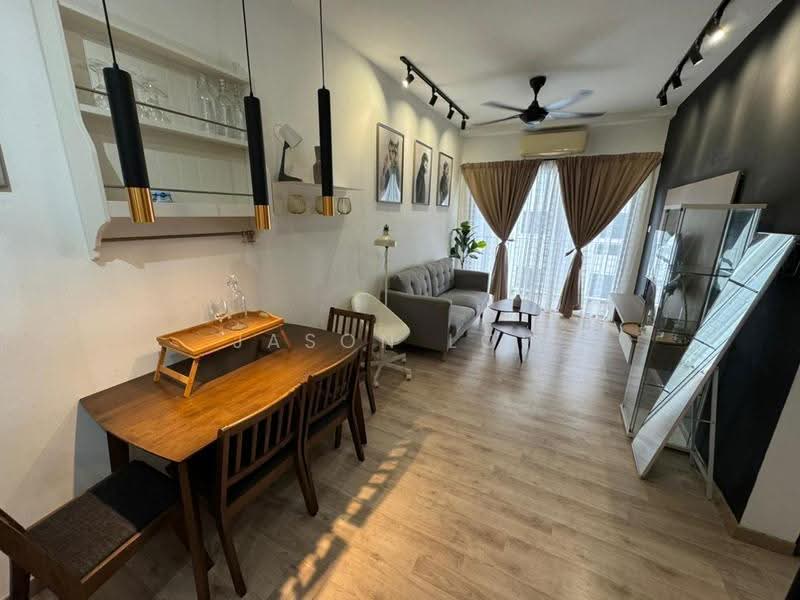 Kediaman Servis untuk Disewa di Emporis - Jason Low - Living Room - PropertyGuru.com.my