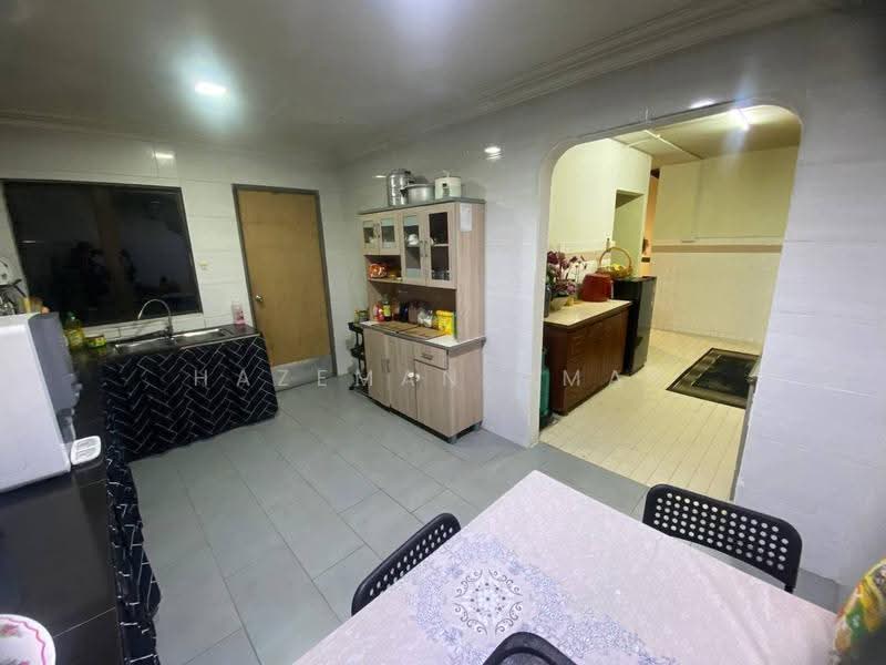 2-storey Terraced House for Sale in Kelana Jaya (Petaling Jaya) - Hazeman Omar - Kitchen - PropertyGuru.com.my