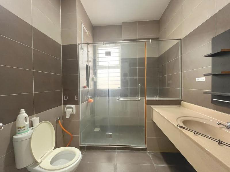 Rumah Teres 2-Tingkat untuk Dijual di Goodview Heights (Kajang) - Denver Sin - Bathroom - PropertyGuru.com.my