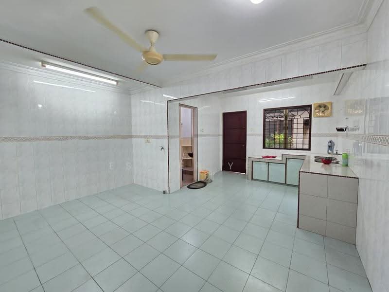 2-storey Terraced House for Sale in Pandan Indah (Ampang) - Esther Yee - Kitchen - PropertyGuru.com.my