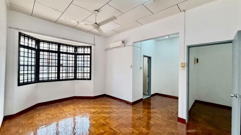 Rumah Teres 2-Tingkat untuk Dijual di Taman Daya (Johor Bahru) - Jee Hui - Living Room - PropertyGuru.com.my