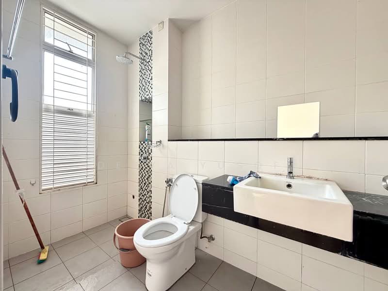 Rumah Teres untuk Dijual di Putrajaya (Putrajaya) - Deeya Yusof - Bathroom - PropertyGuru.com.my