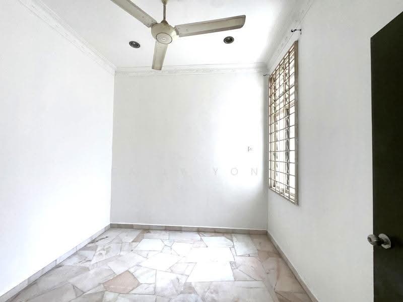 1-storey Terraced House for Sale in Klang (Selangor) - Sally Yong - Interior - PropertyGuru.com.my