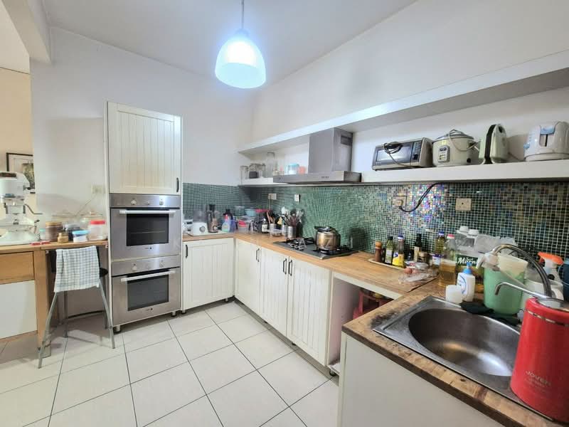 Condominium for Sale at Platinum Lake PV 10 - Keyn Aziz - Kitchen - PropertyGuru.com.my