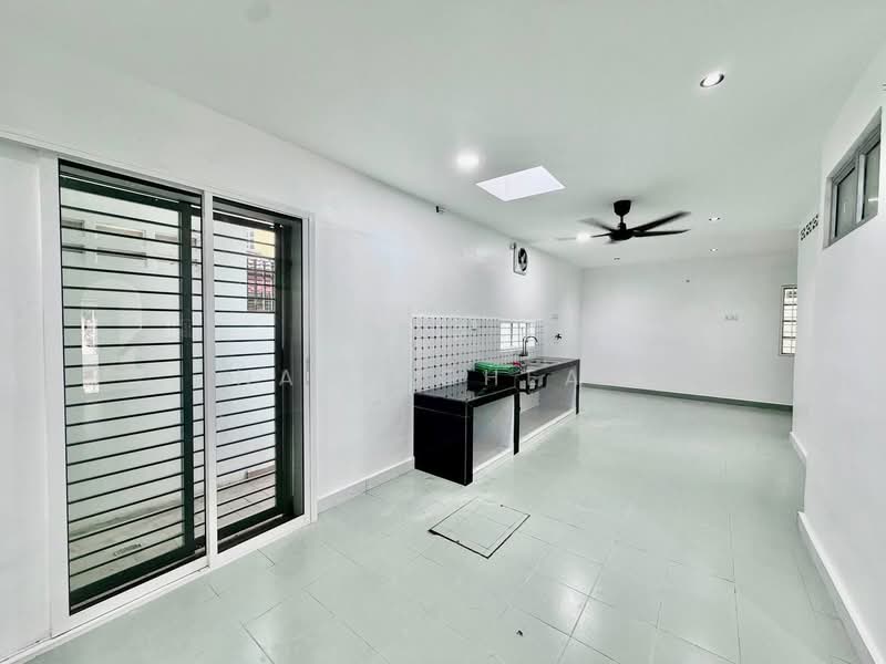 2-storey Terraced House for Rent in Taman Melati (Setapak) - Nana Cheah - Kitchen - PropertyGuru.com.my
