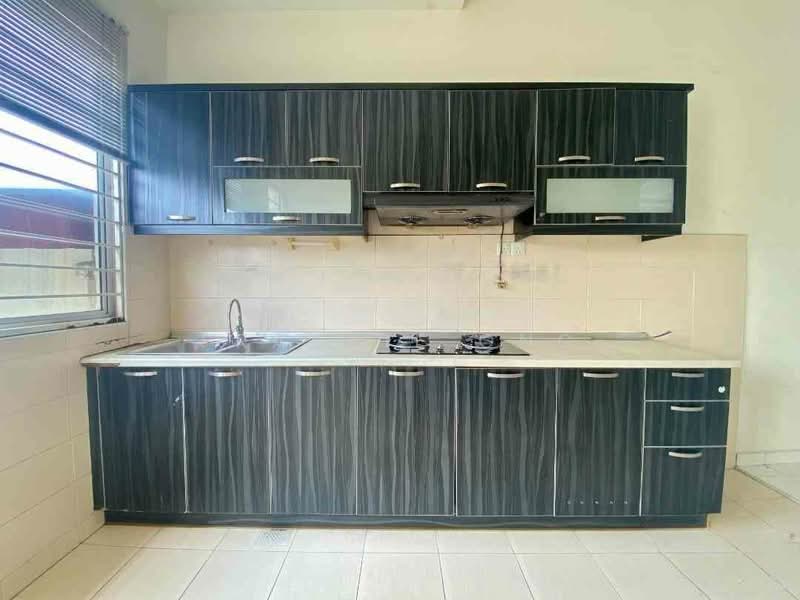 Semi-Detached House for Rent in Kota Emerald (Rawang) - Frankie Ong - Kitchen - PropertyGuru.com.my