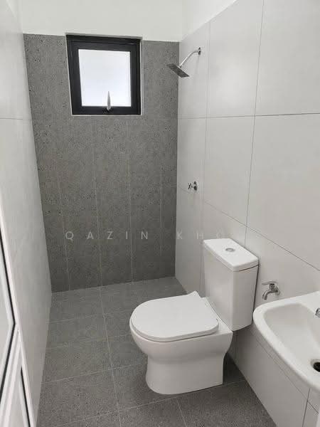 Bungalow House untuk Dijual di Menglembu (Perak) - Qazin Khoo - Bathroom - PropertyGuru.com.my