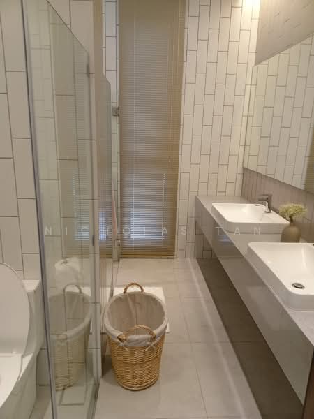 Kondominium untuk Dijual di PD Residences - Nicholas Tan - Bathroom - PropertyGuru.com.my