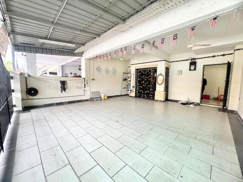 2-storey Terraced House for Sale in Saujana Utama (Selangor) - Shiqin Saidin - Exterior - PropertyGuru.com.my
