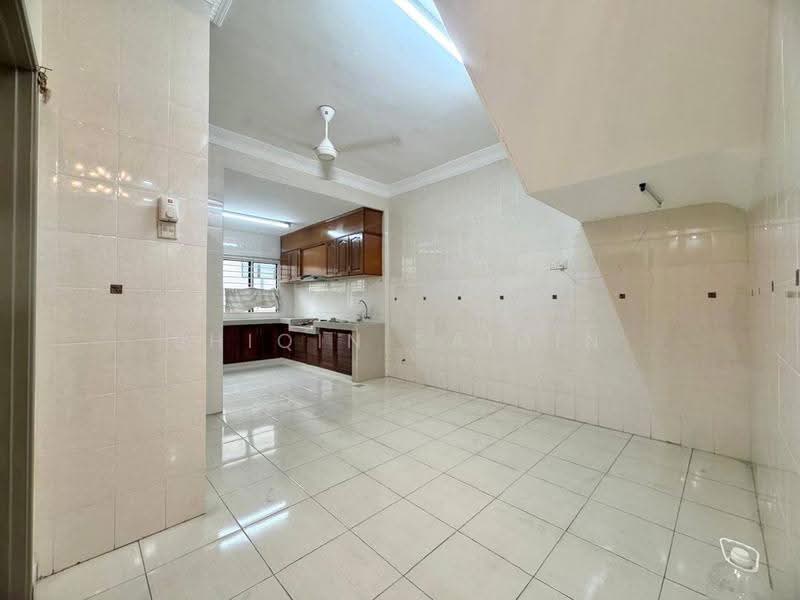 2-storey Terraced House for Sale in Saujana Utama (Selangor) - Shiqin Saidin - Kitchen - PropertyGuru.com.my