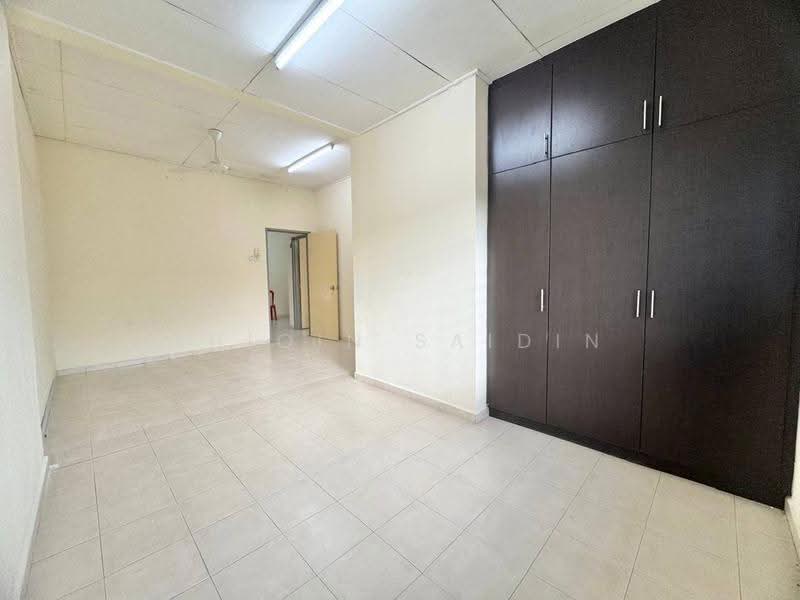 2-storey Terraced House for Sale in Saujana Utama (Selangor) - Shiqin Saidin - Bedroom - PropertyGuru.com.my