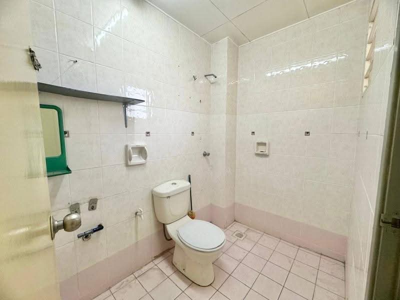 2-storey Terraced House for Sale in Saujana Utama (Selangor) - Shiqin Saidin - Bathroom - PropertyGuru.com.my