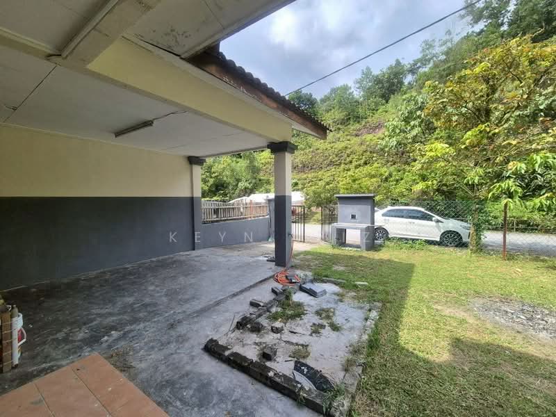 2-storey Terraced House for Sale in Saujana Utama (Selangor) - Keyn Aziz - Exterior - PropertyGuru.com.my