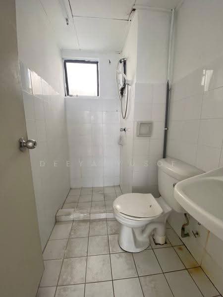 Condominium for Sale at Vista Millennium Condominium - Deeya Yusof - Bathroom - PropertyGuru.com.my