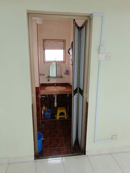 Apartment for Sale at Desa Dua - Louis Foong - Bathroom - PropertyGuru.com.my