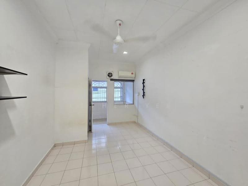 Rumah Teres 2-Tingkat untuk Dijual di Kampung Baru Ampang (Ampang) - Esther Yee - Living Room - PropertyGuru.com.my