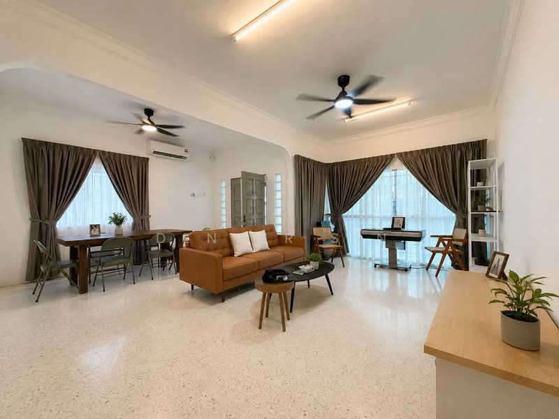 2-storey Terraced House for Sale in Taman Midah (Cheras) - Denver Sin - Living Room - PropertyGuru.com.my
