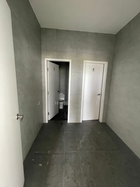 Semi-D Factory for Rent in Eco Business Park 2 Senai (Senai) - John Sia - Bathroom - PropertyGuru.com.my