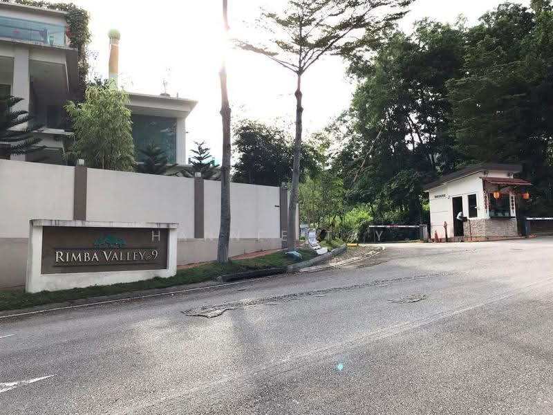 Bungalow House for Sale in Kota Damansara (Selangor) - Hannee Tay - Exterior - PropertyGuru.com.my