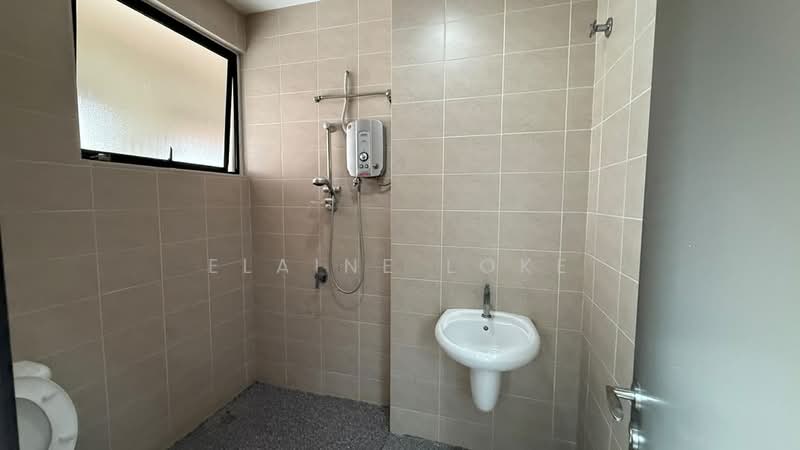 Rumah Teres 3-Tingkat untuk Dijual di Prima Selayang (Selayang) - Elaine Loke - Bathroom - PropertyGuru.com.my