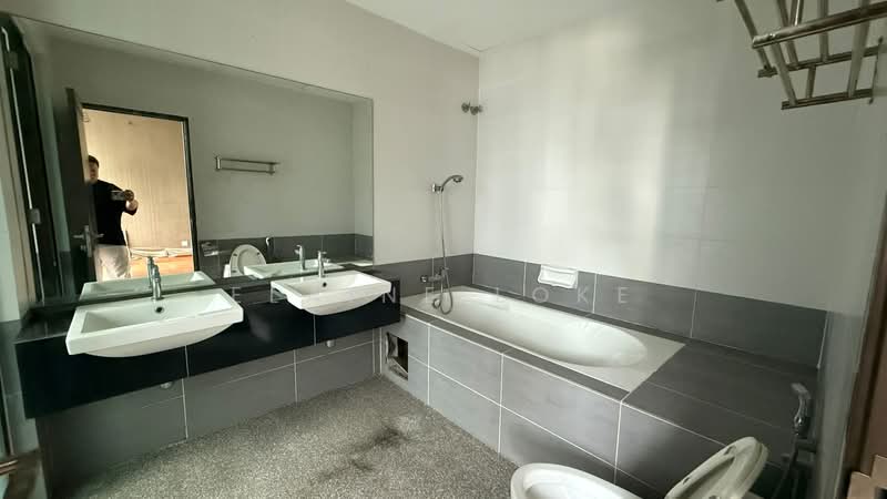 Rumah Teres 3-Tingkat untuk Dijual di Prima Selayang (Selayang) - Elaine Loke - Bathroom - PropertyGuru.com.my