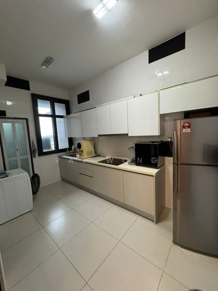 Kediaman Servis untuk Dijual di D'Summit Residences - Ray Wong - Kitchen - PropertyGuru.com.my
