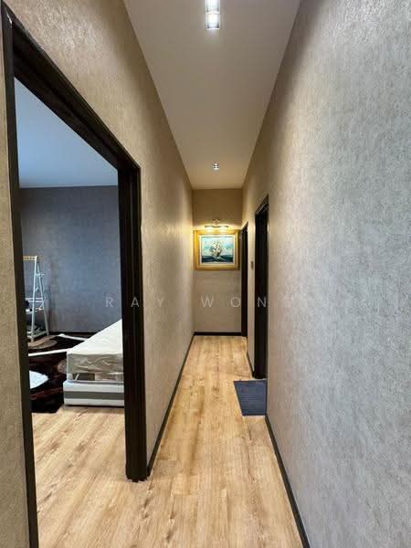 Kediaman Servis untuk Dijual di D'Summit Residences - Ray Wong - Corridor - PropertyGuru.com.my