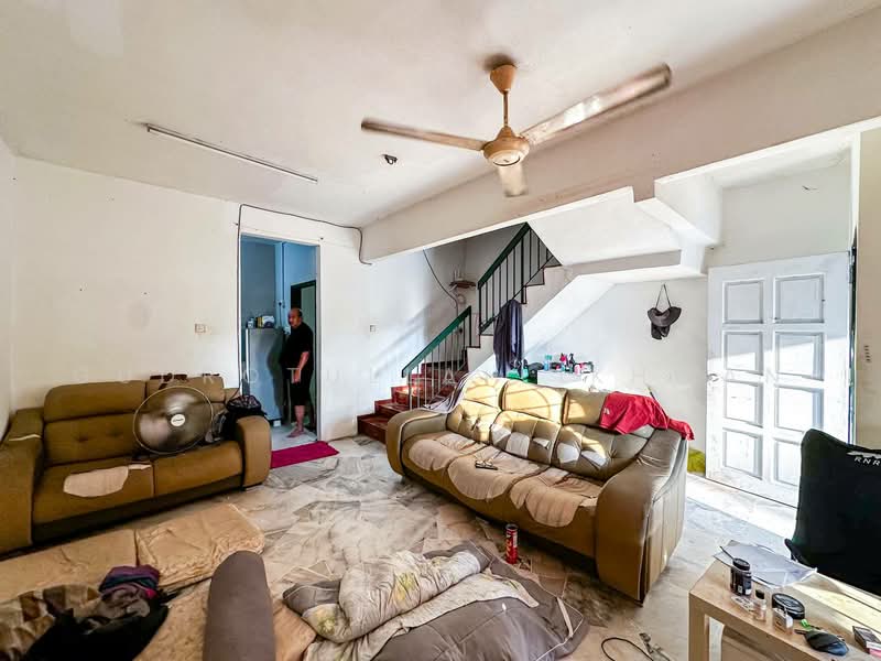 Rumah Teres 2-Tingkat untuk Dijual di Taman Desa Serdang (Seri Kembangan) - Gudrotullah Ikhwan - PropertyGuru.com.my