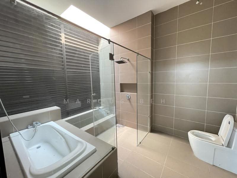 Rumah Berkembar untuk Dijual di Putra Heights (Subang Jaya) - Marcus Beh - Bathroom - PropertyGuru.com.my