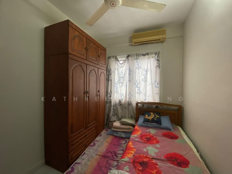 Kondominium untuk Dijual di Sri Suajaya Condominium - Kathreen Thang - Bedroom - PropertyGuru.com.my