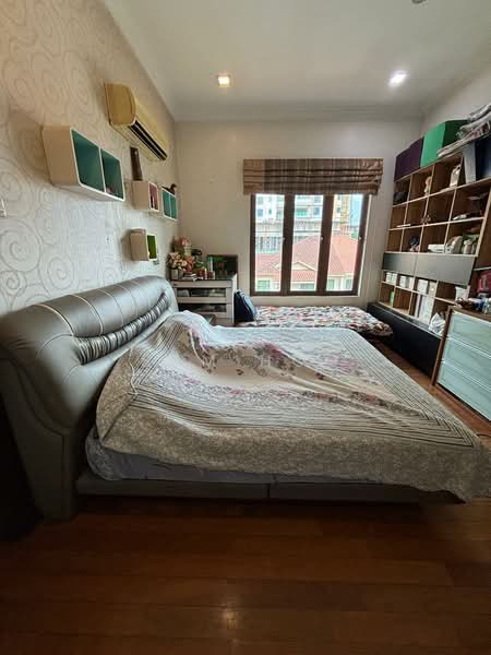 Semi-Detached House for Sale in Mont Kiara (Kuala Lumpur) - Sam Hoo - Bedroom - PropertyGuru.com.my