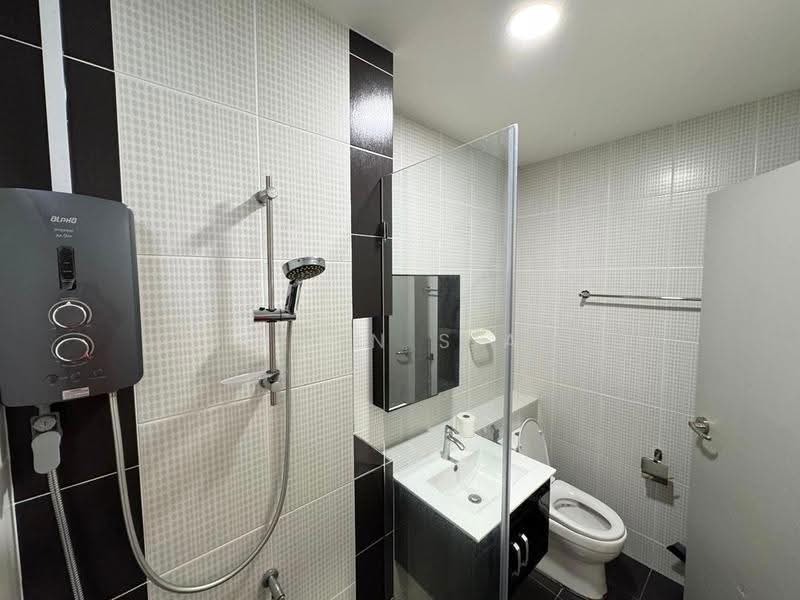 Pangsapuri untuk Dijual di Austin Regency (Pangsapuri Austin Perdana) - John Sia - Bathroom - PropertyGuru.com.my