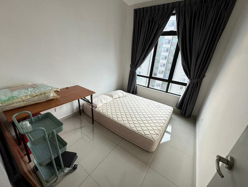 Pangsapuri untuk Dijual di Austin Regency (Pangsapuri Austin Perdana) - John Sia - Bedroom - PropertyGuru.com.my