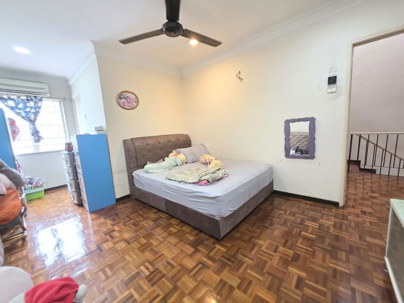 Rumah Teres 3-Tingkat untuk Dijual di Batu 9 (Cheras) - Ken Lew - Bedroom - PropertyGuru.com.my