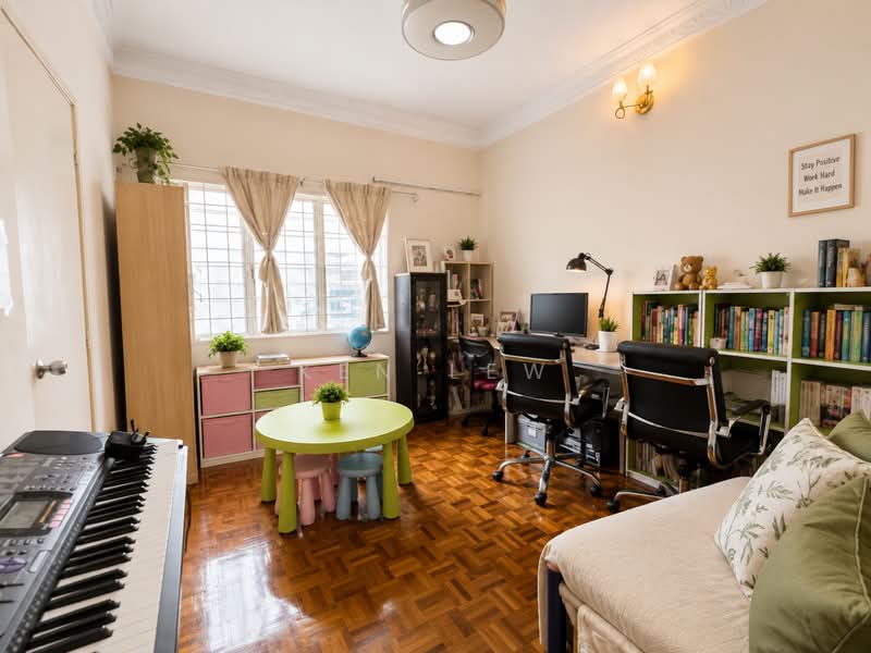Rumah Teres 3-Tingkat untuk Dijual di Batu 9 (Cheras) - Ken Lew - Study - PropertyGuru.com.my