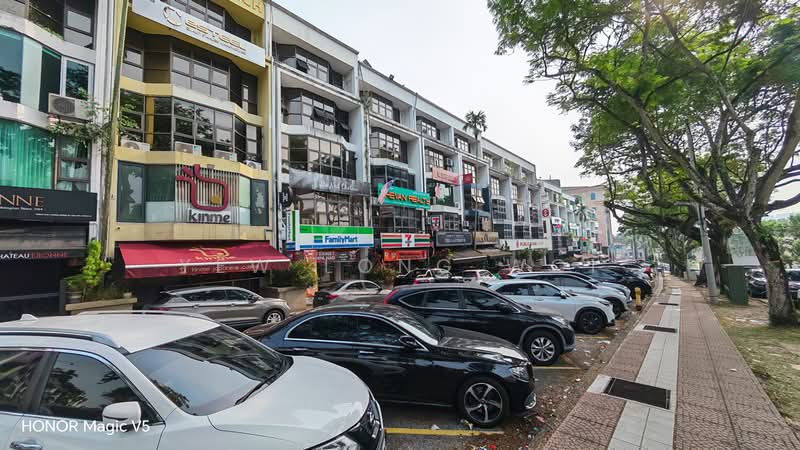 Shop for Sale in Dataran Glomac (Petaling Jaya) - Yew Long Woi - PropertyGuru.com.my