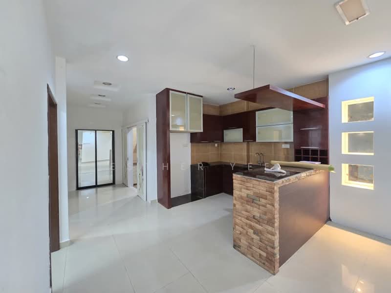 Bungalow House for Sale in Ampang (Selangor) - Esther Yee - Kitchen - PropertyGuru.com.my