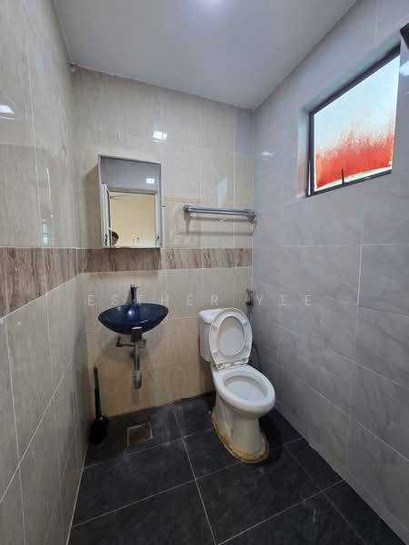 Bungalow House for Sale in Ampang (Selangor) - Esther Yee - Bathroom - PropertyGuru.com.my