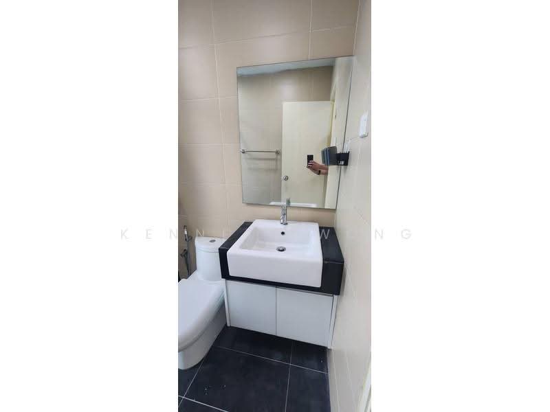 Pangsapuri untuk Dijual di Central Residence @ Sungai Besi - Kenneth Wong - Bathroom - PropertyGuru.com.my
